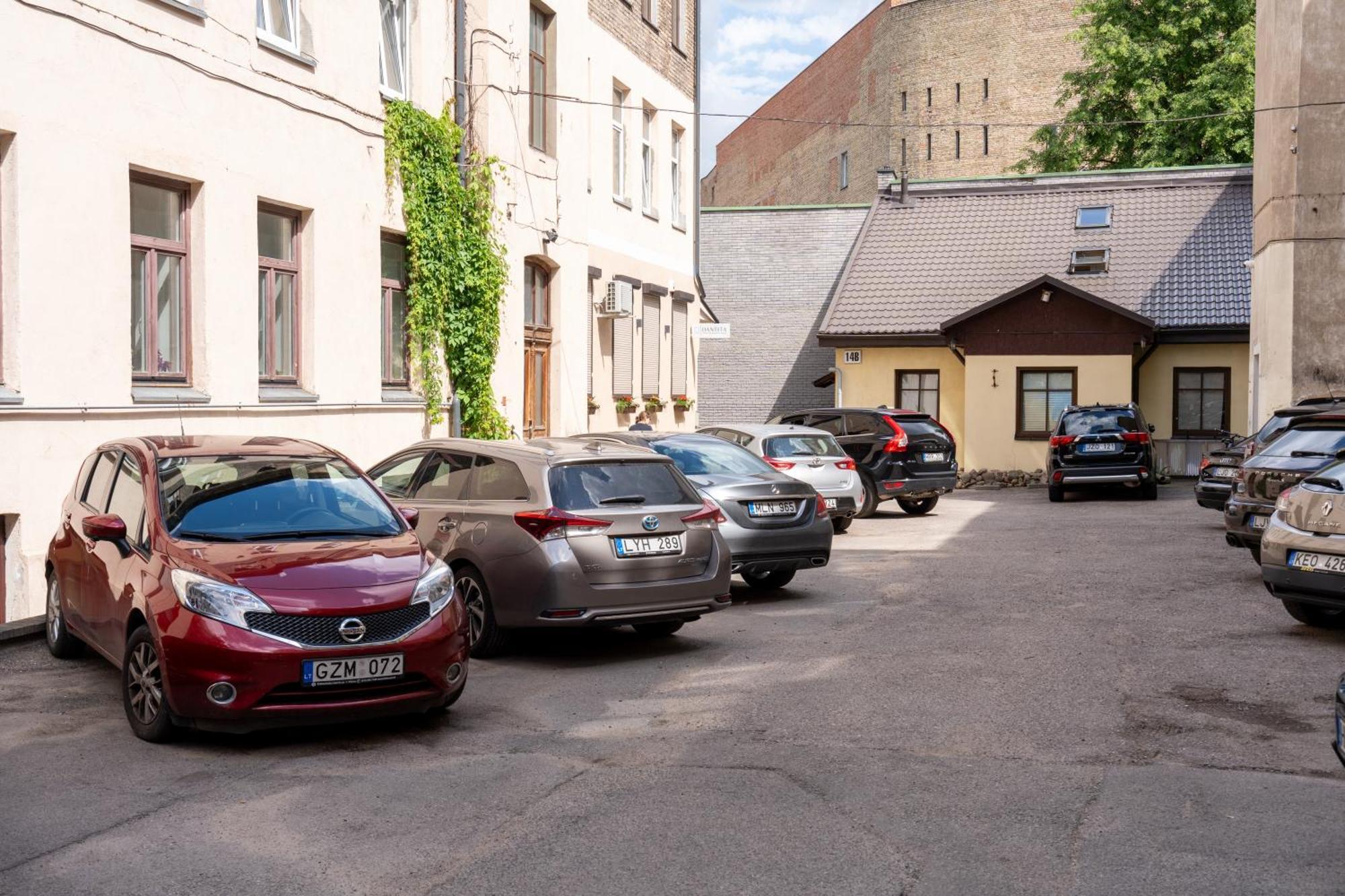 Cozy Suite With Inner Yard Vilnius Exterior photo